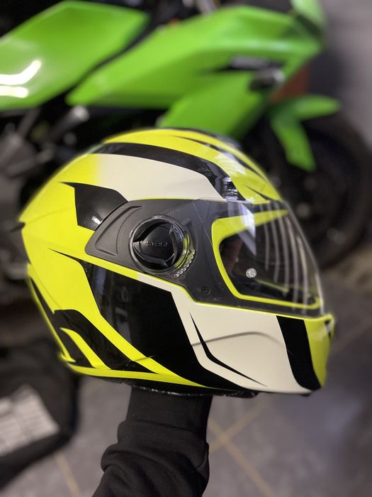 Kask Airoh L neon zielony