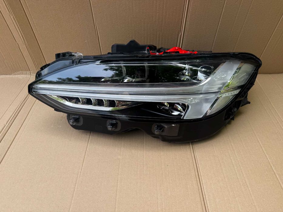 Reflektor,lampa VOLVO V90,S90 FULL LED Lewa 31655,185