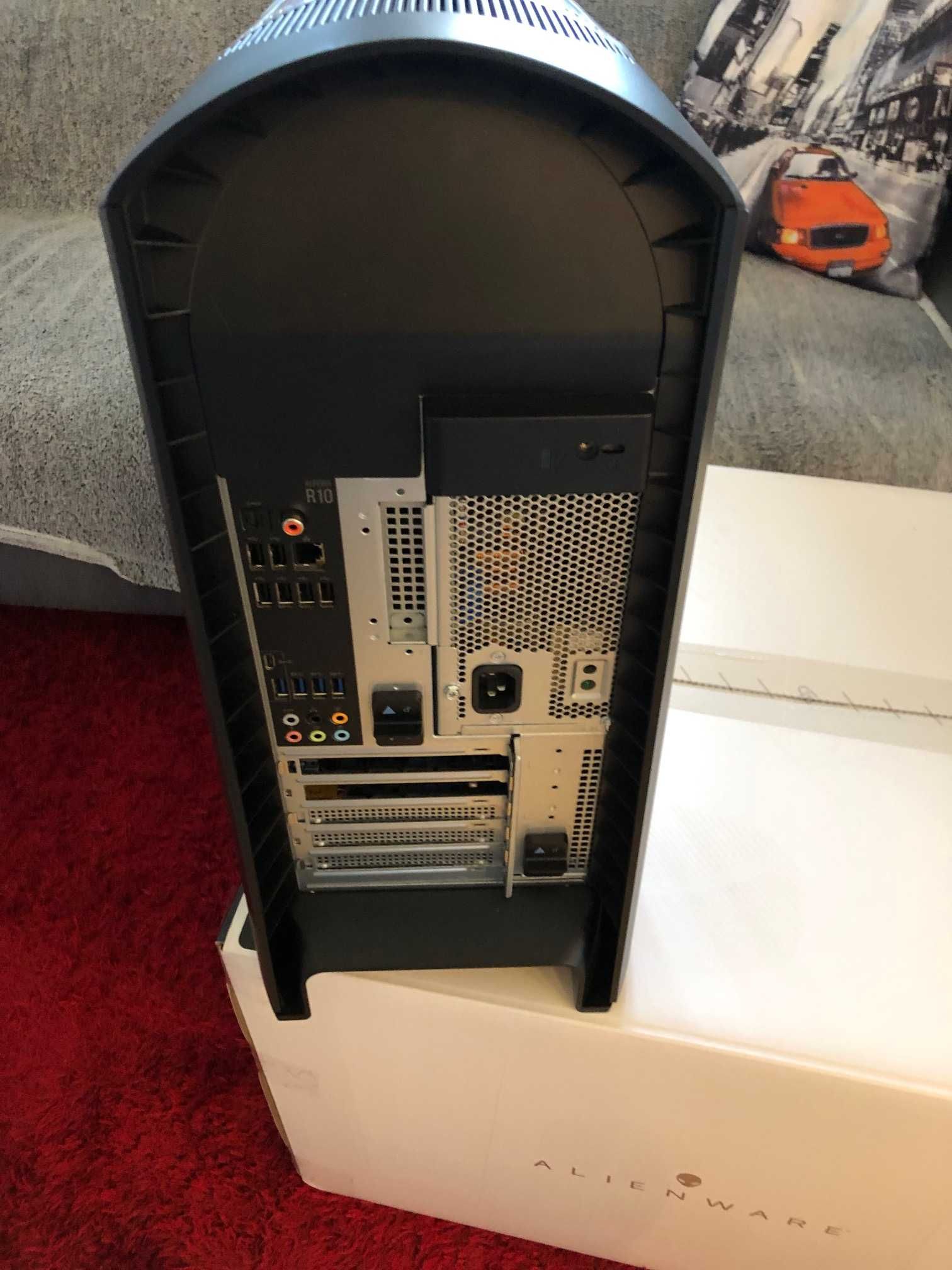 Komputer Dell Alienware Aurora R10 - Obudowa