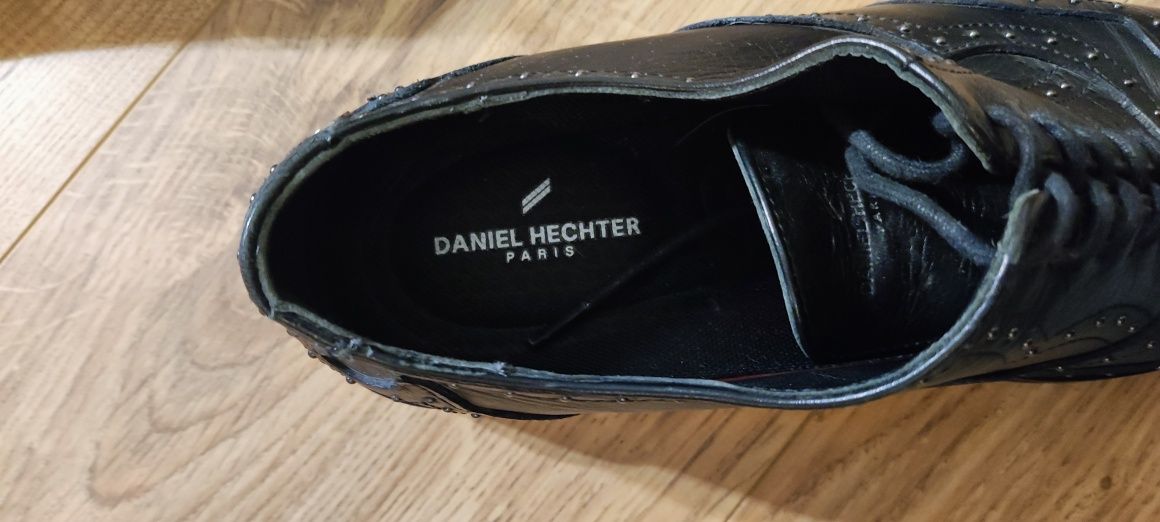 Przepiękne czarne półbuty, oksfordy ze zdobieniami, Daniel Hechter, 39