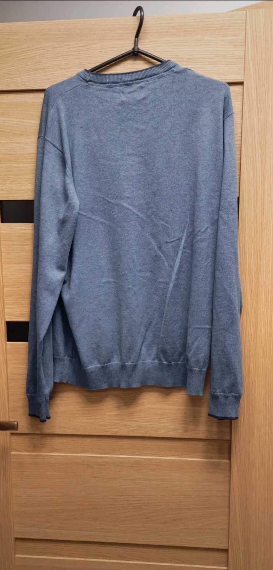 Błękitny męski sweter, rozmiar L