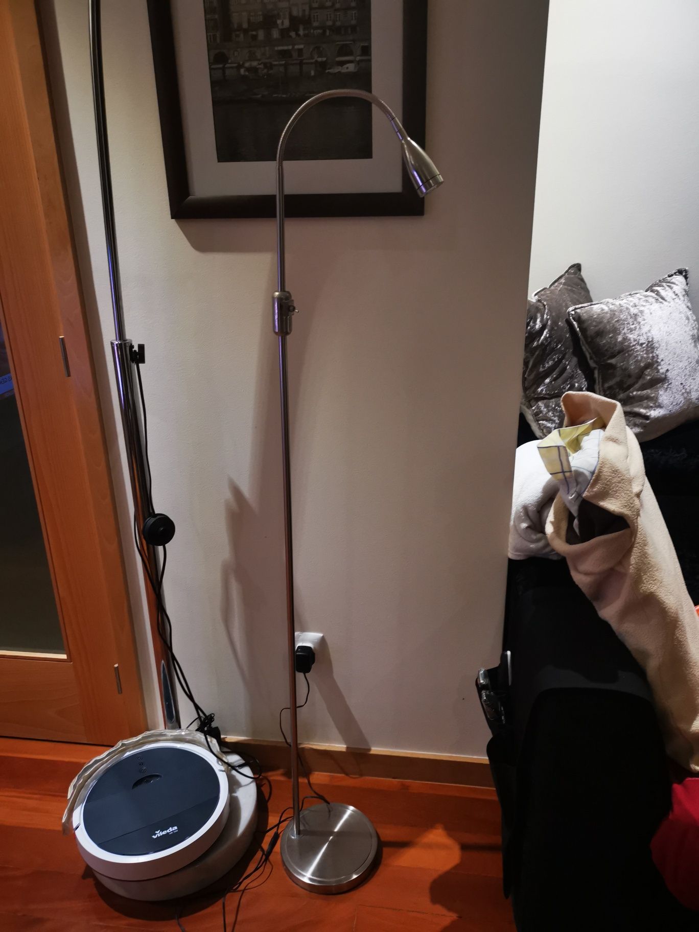 Candeeiro de pé de escritório ou sala leitura led em inox