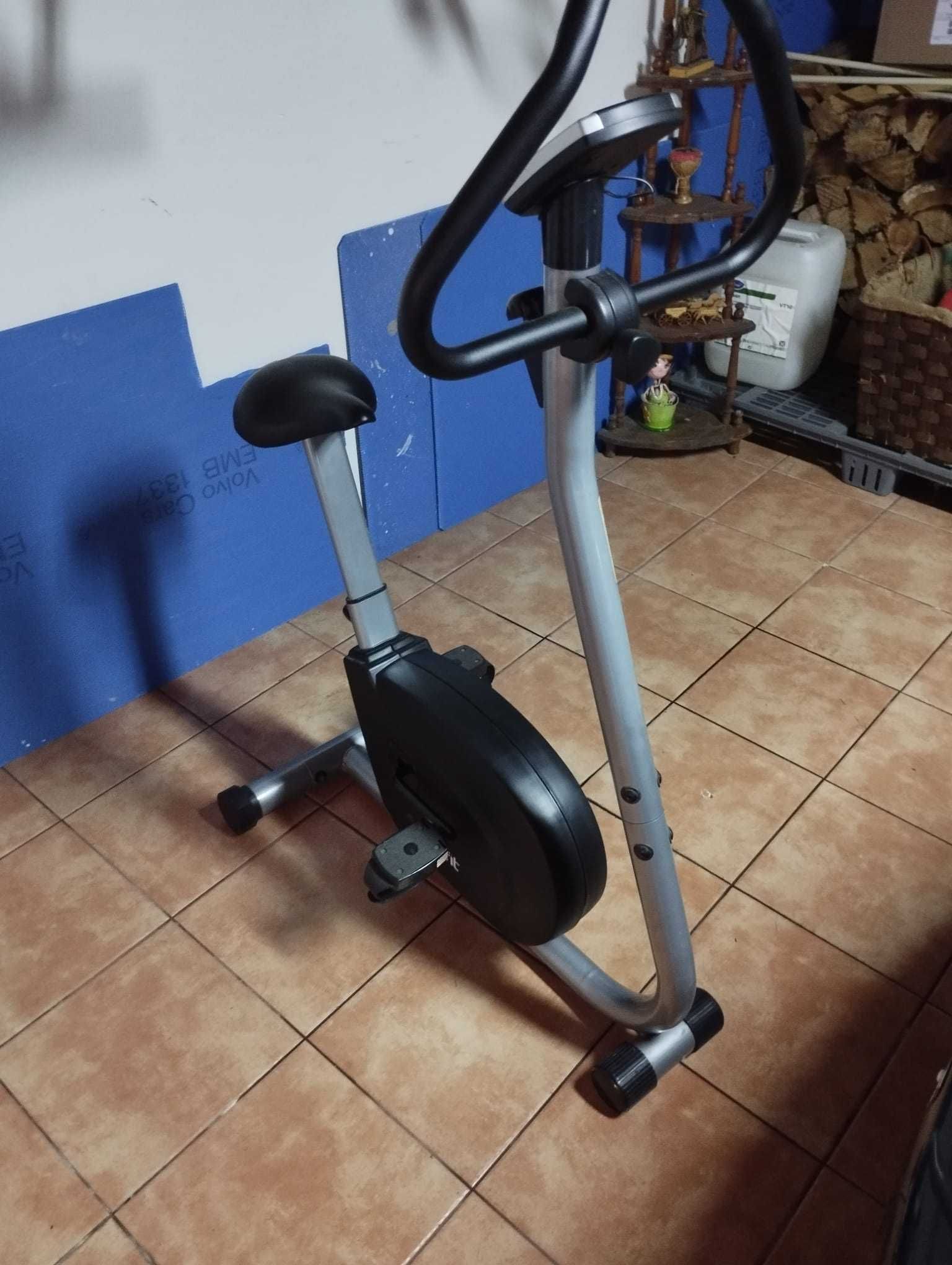 Bicicleta de ginástica