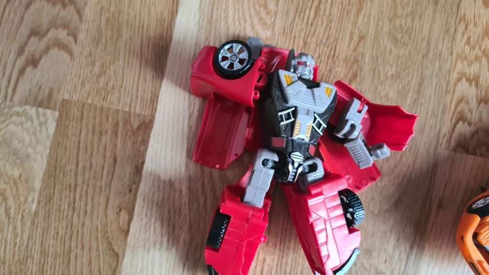 Ящик з інструментами,трансформери машини, інструменти, машинки