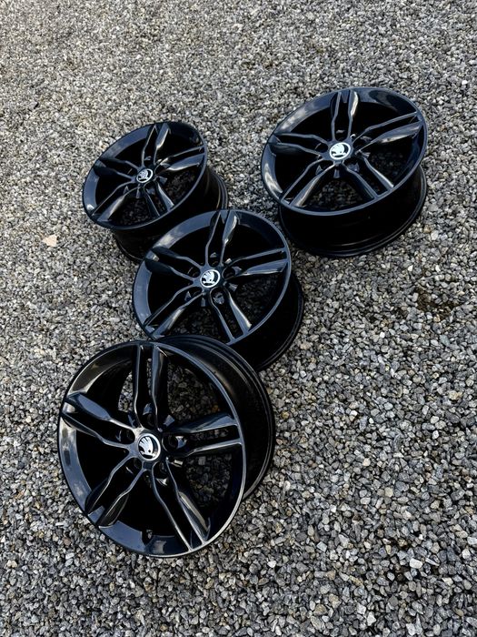 Диски R17 5.112 ET52 шкода а5 а7 гольф тоуран бмв мерседес віто