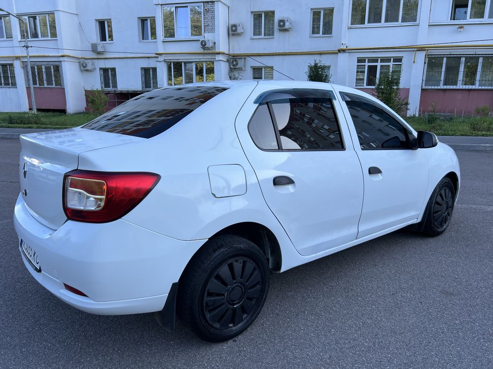 Renault Logan 2013