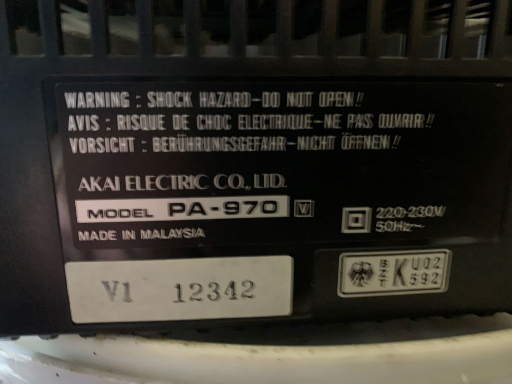 Wieża . Akai PA - 970