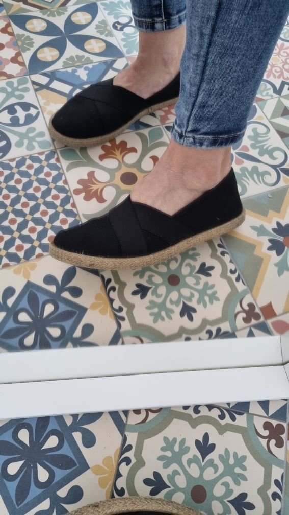 Espadryle r 38 czarne jak nowe