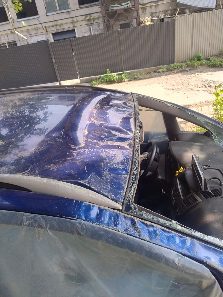 Авто після дтп Опель зефір