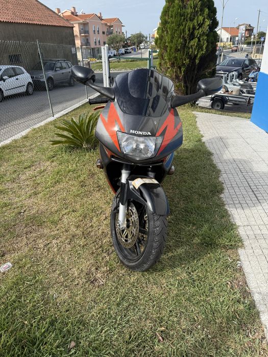 Honda CBR 600 F3 (PC31)