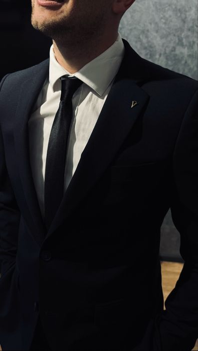 Чоловічий костюм Voronin