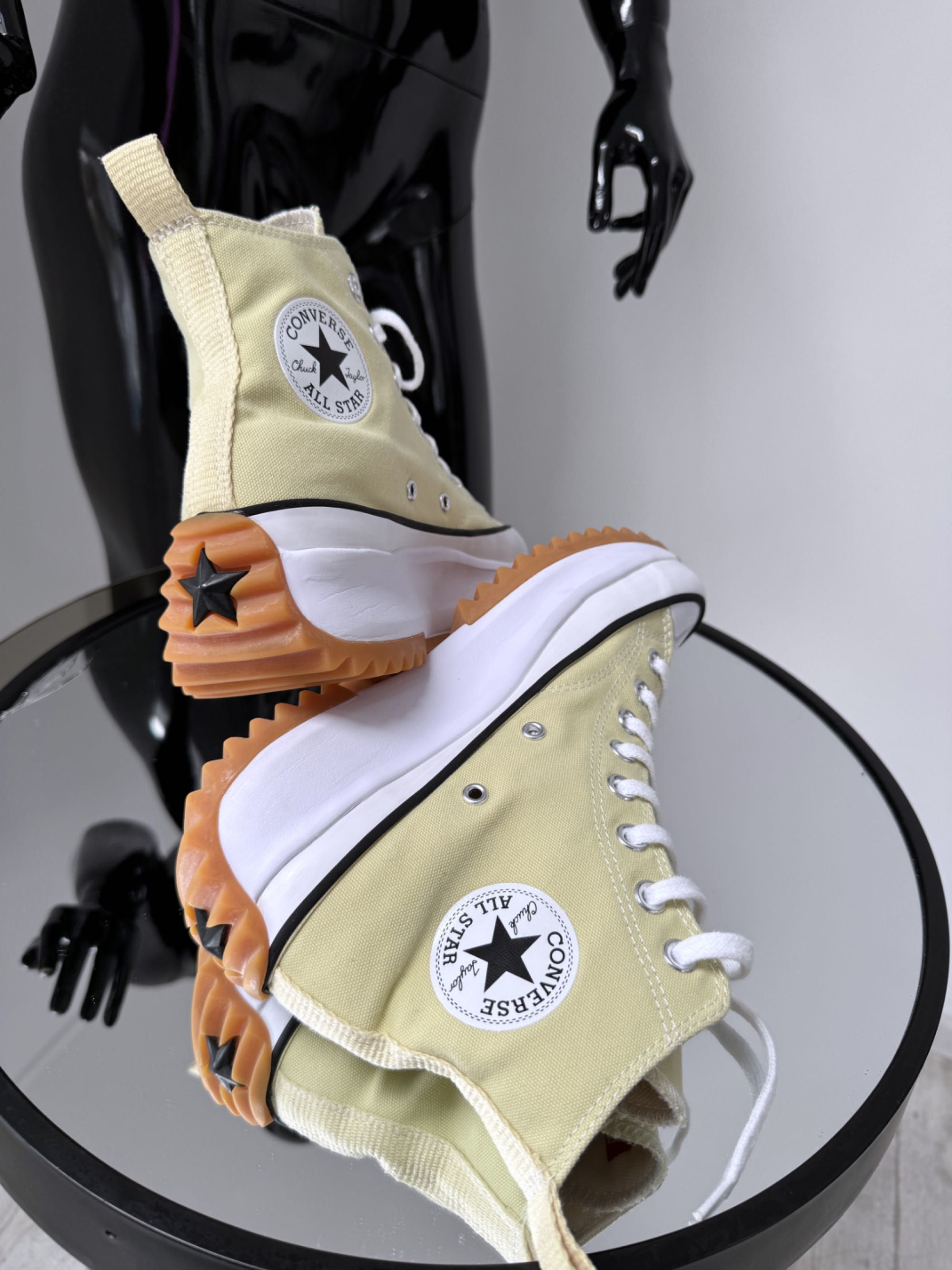 Мощные харизматичные кеды Converse Star Hike