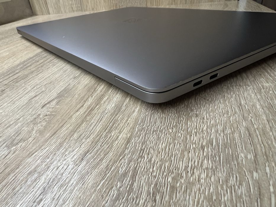 MacBook Pro 16' 2019 A2141 /i7 6-Core/16Gb RAM/512GB SSD/4Gb