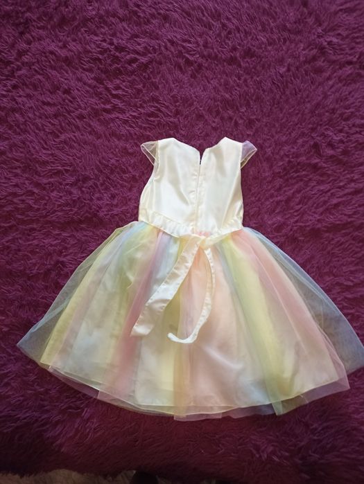 Нарядное платье для девочки