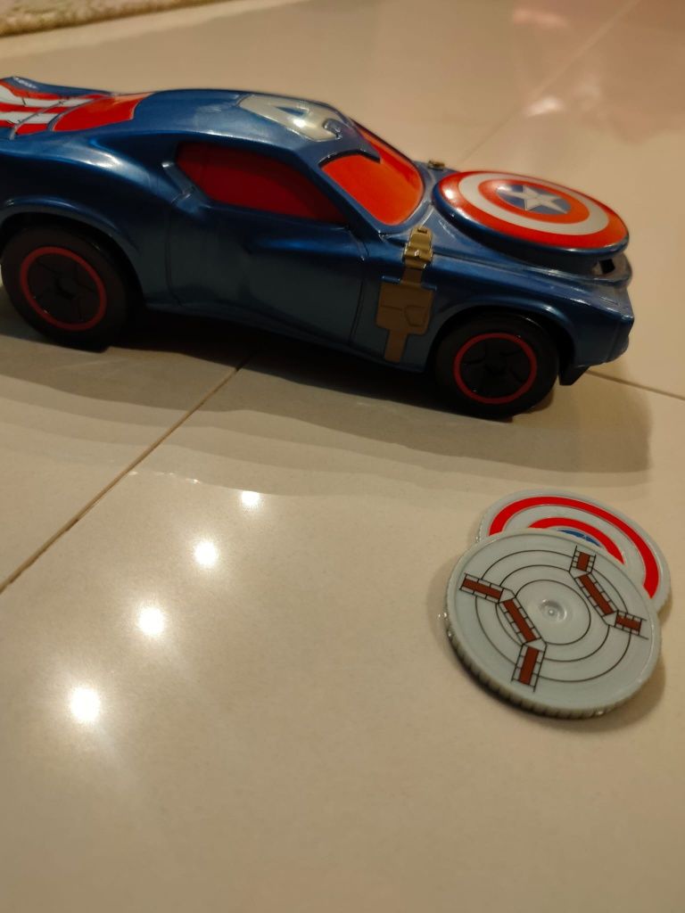 Carro lança escudos Capitão América Avengers