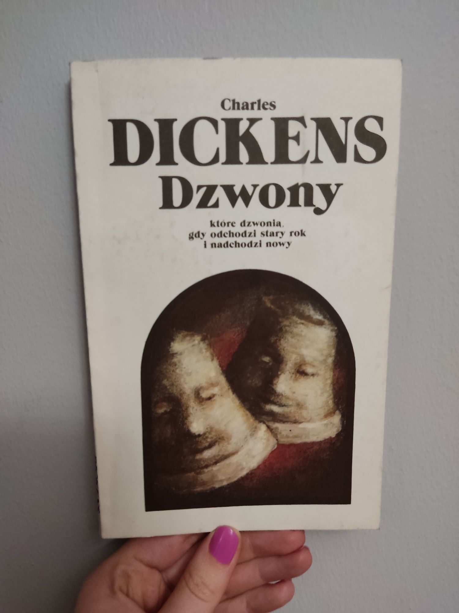 Charles Dickens "Dzwony"