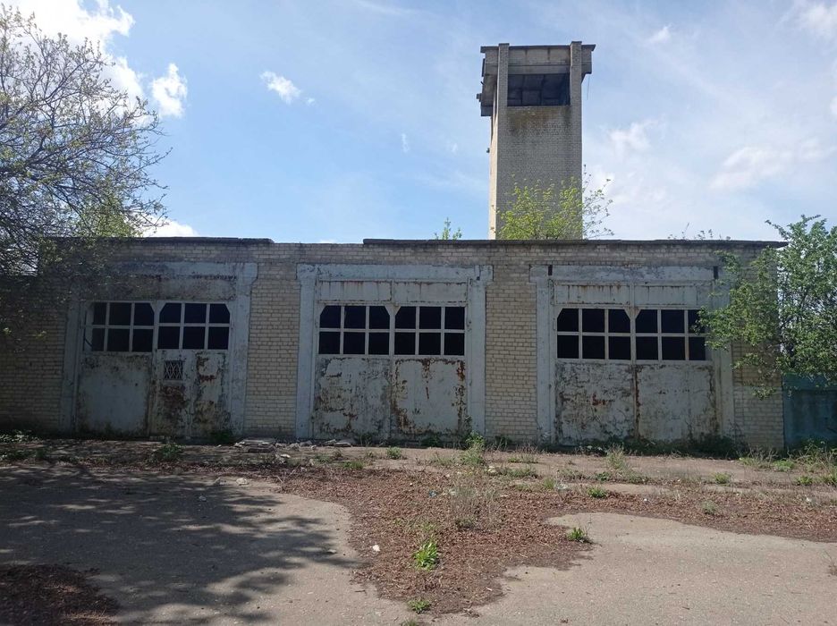 Нежитлова будівля колишнього пожежного депо, площею 507,3 кв.м.