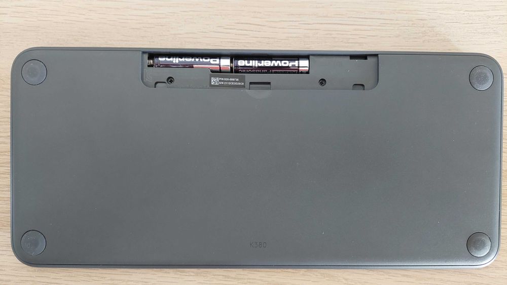 Teclado Logitech K380 (Layout US, sem fios)