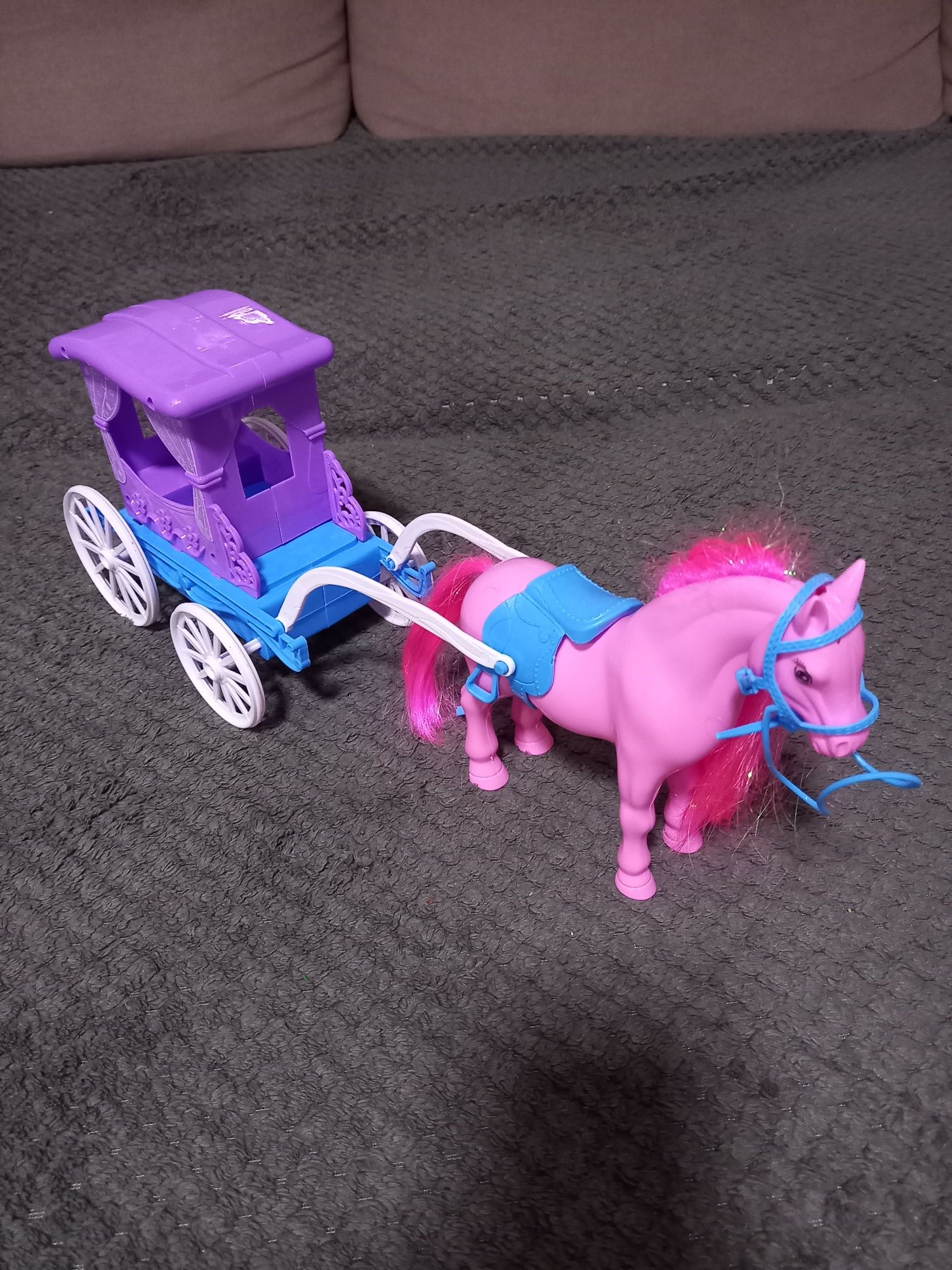 Kucyk pony plus kareta dla dziewczynki 3/4 latka