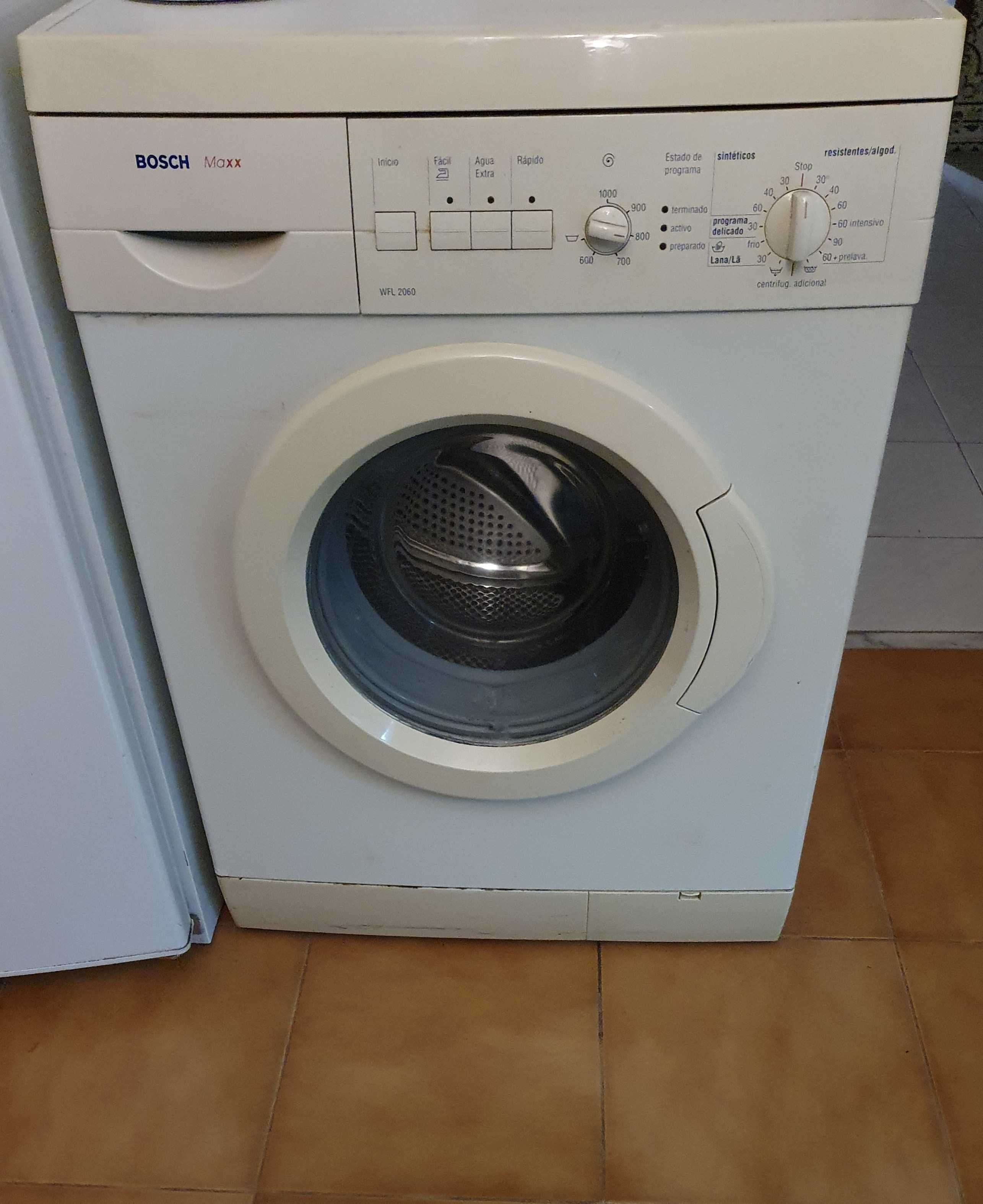 Máquina de Lavar Roupa BOSCH FD7903 MAXX, vintage - A funcionar