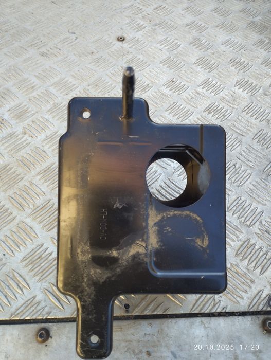 Башмак  заднього бампера Кіа ев 6 клик