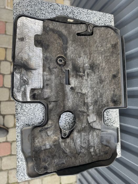 Форд Фокус 2 Декоративна Кришка Двигуна 1.6 TDCI Декоратывная Крышка