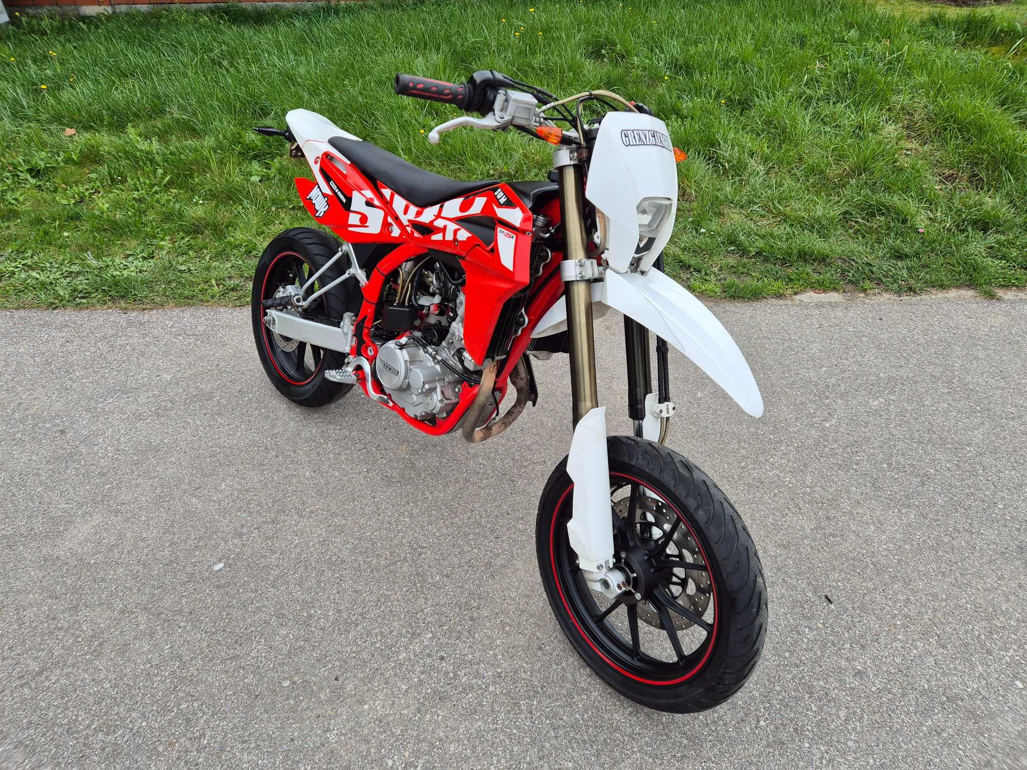 SWM SM 125 R 2016r Supermoto Mały przebieg !!! rs sx tuono DowózTarnów