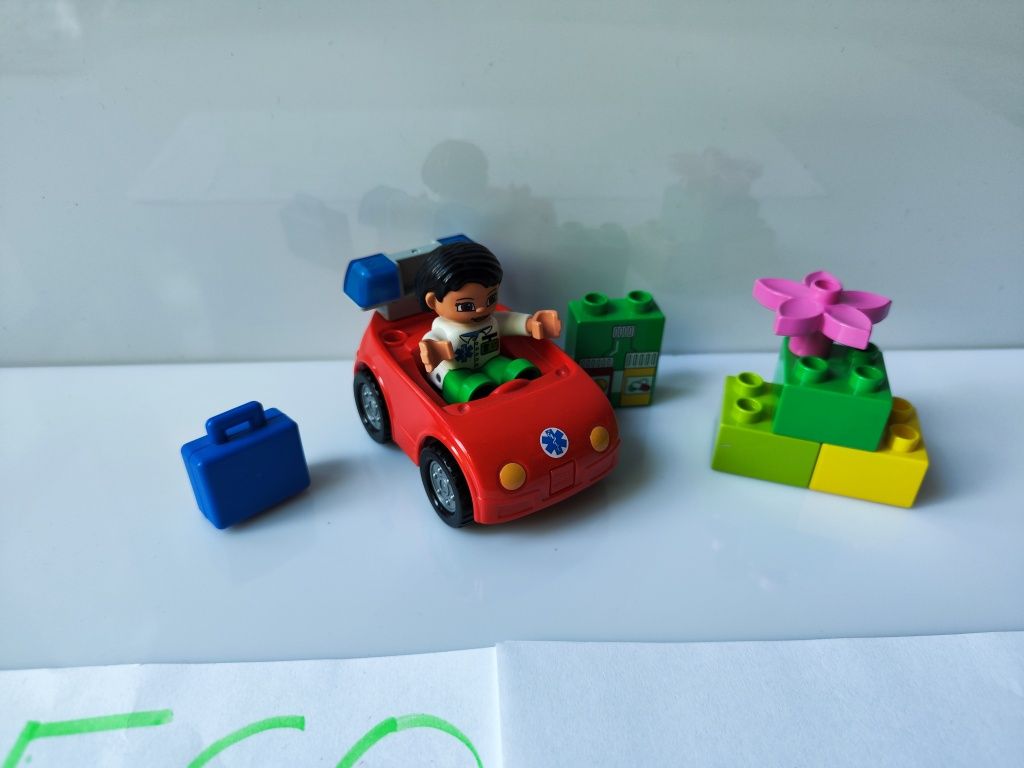 Zestaw klocków LEGO Duplo 5793 Samochód pielęgniarki