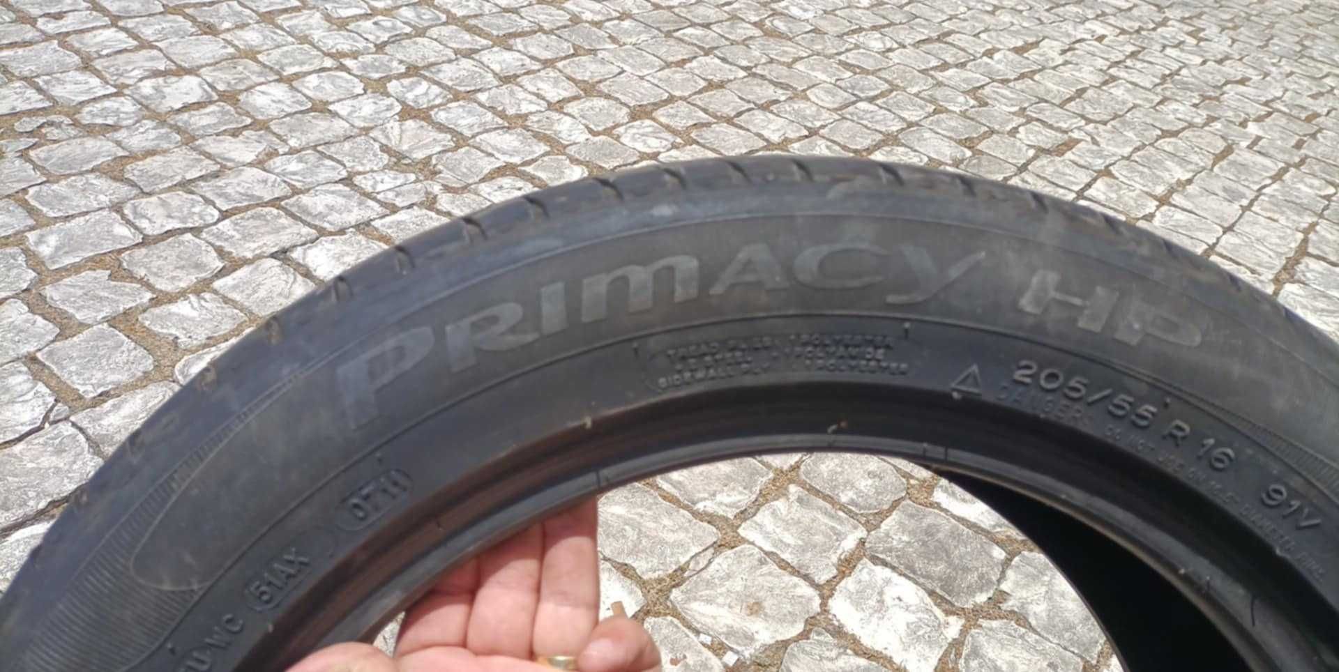 PNEUS PRATICAMENTE NOVOS 205/55 R16 e 215/50 R17