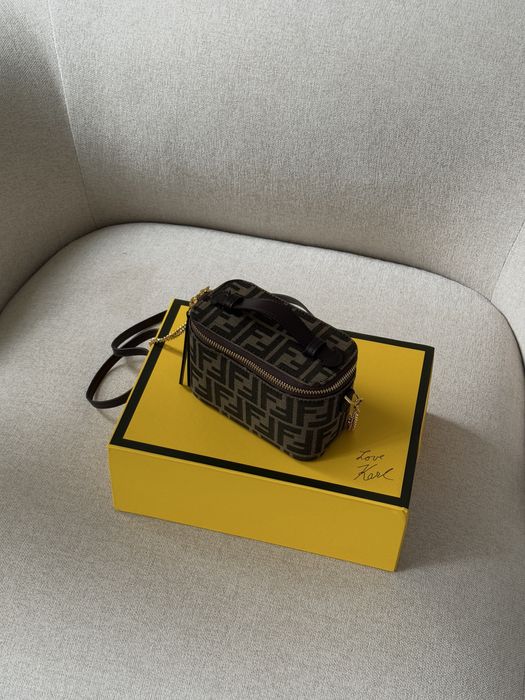 Torebka Fendi vanity mini
