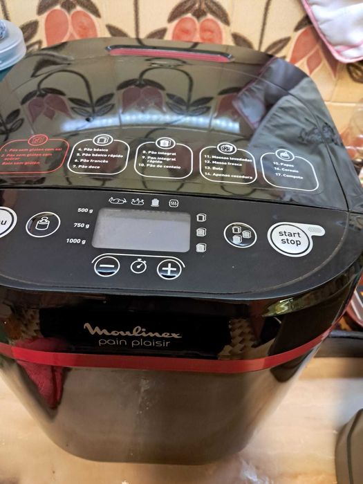 MÁQUINA DE PÃO praticamente nova MOULINEX
