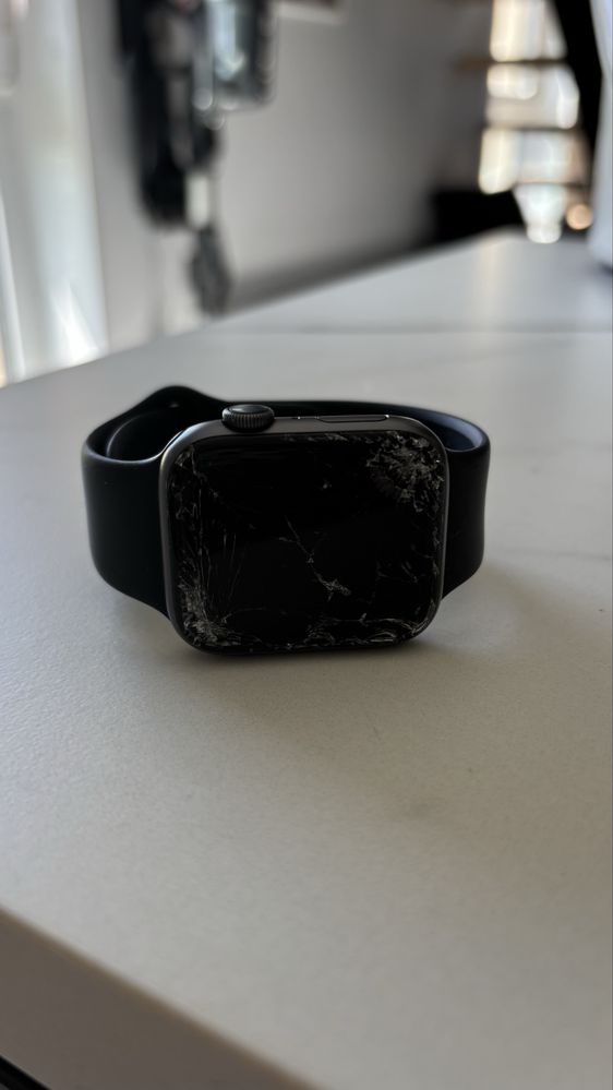 Apple Watch series 4 tarcza 44 mm