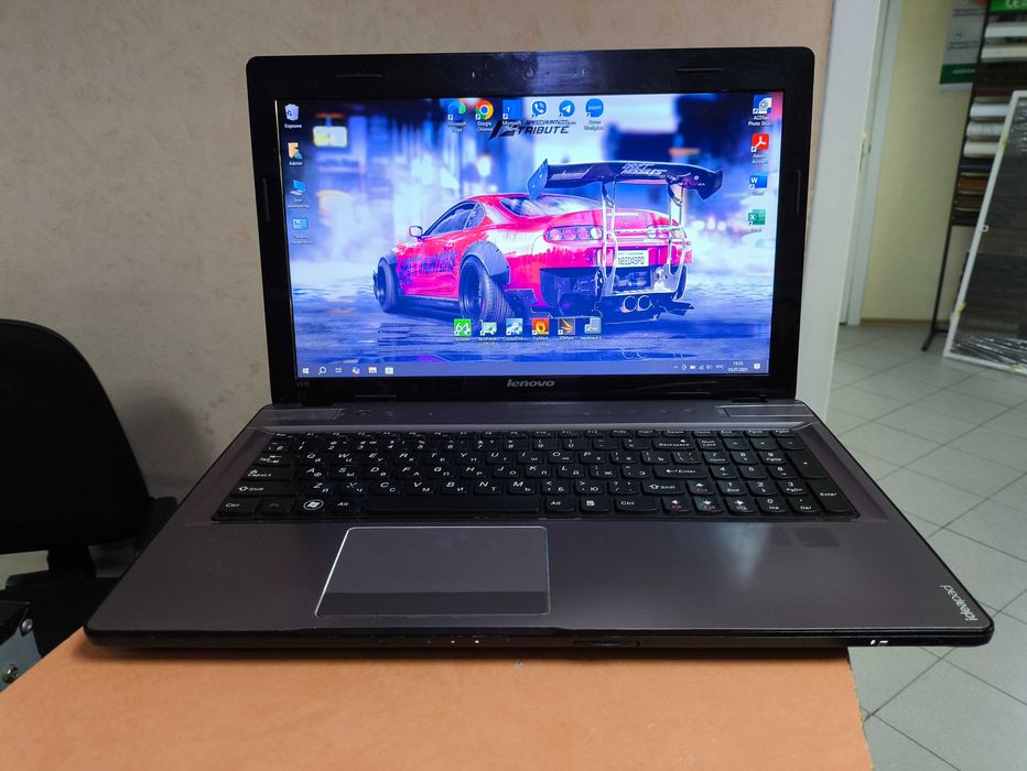 Ноутбук Lenovo Ideapad Y570 i7-2670QM 8/128+500Gb Nvidia 2Gb
