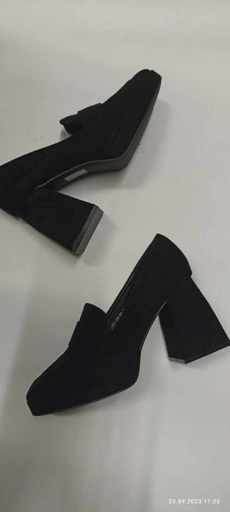 Przepiękne buty jesienne mokasyny z najnowszej kolekcji w promocyjnej