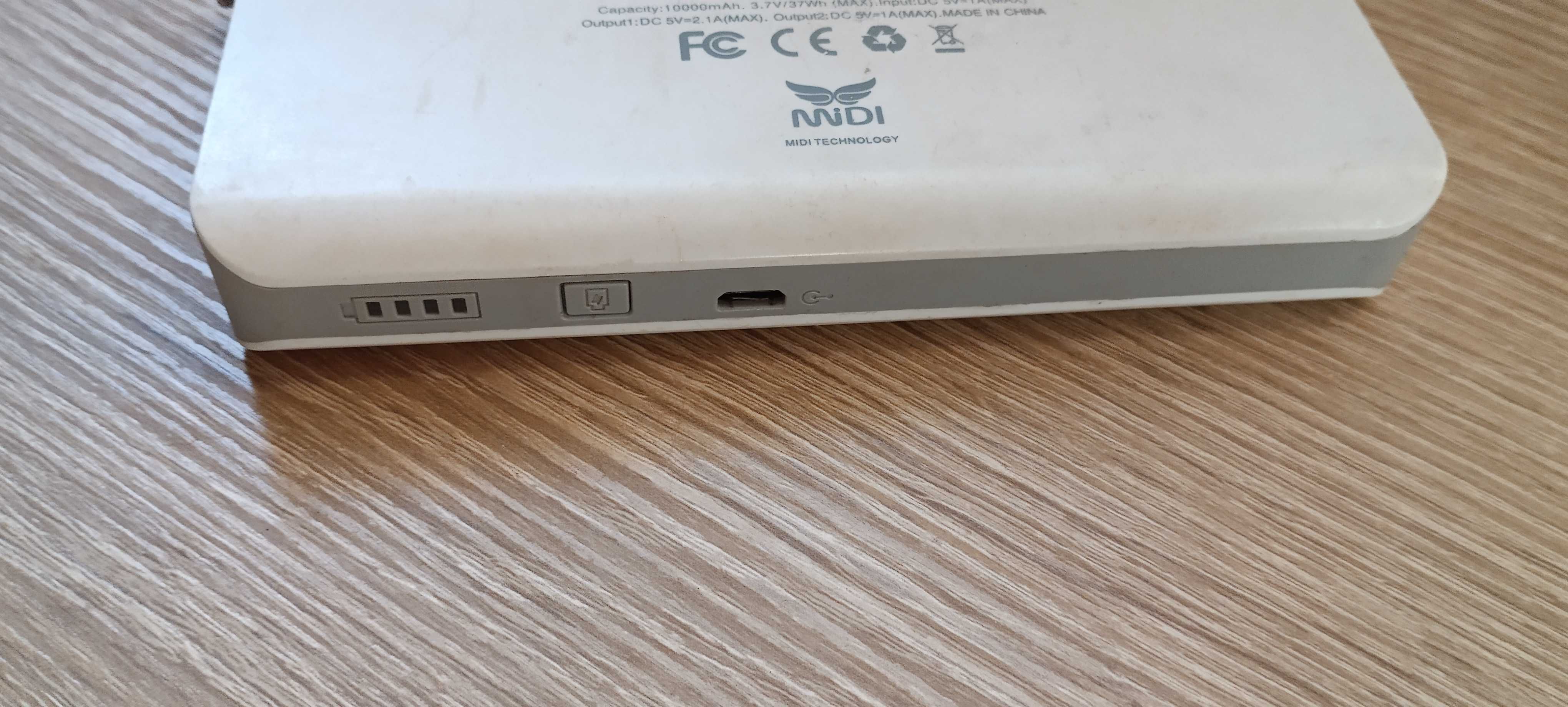 Powerbank MIDI 10000mAh microUSB павербанк