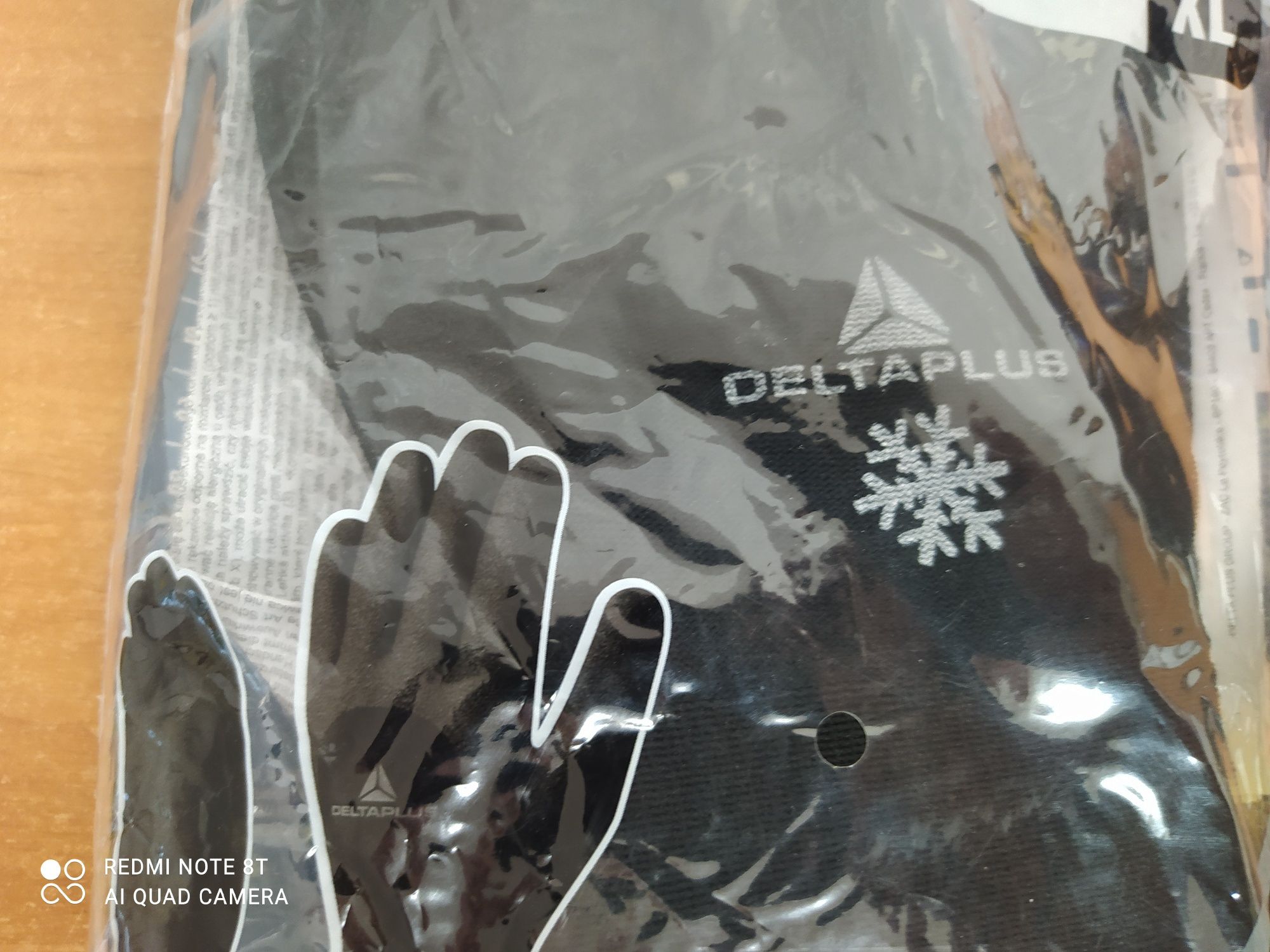 Перчатки зимние Delta plus.