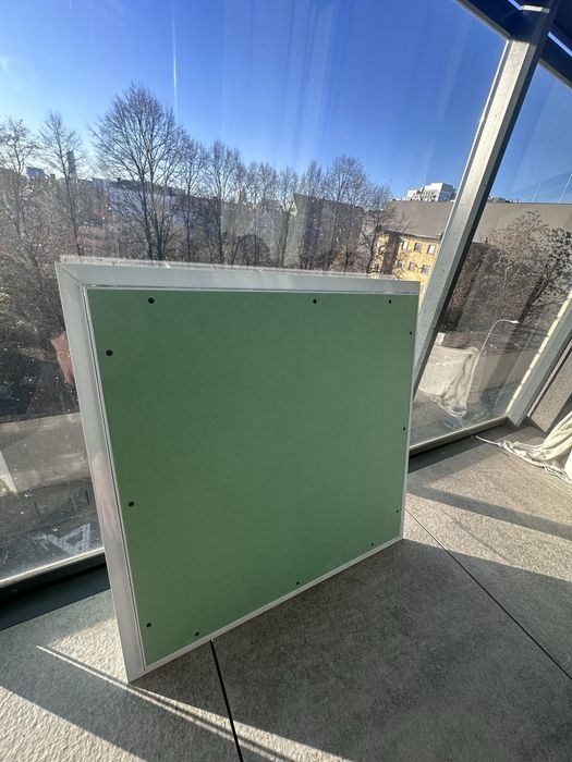 Drzwi / klapa rewizyjna z płytą GK – nowa, metalowa rama