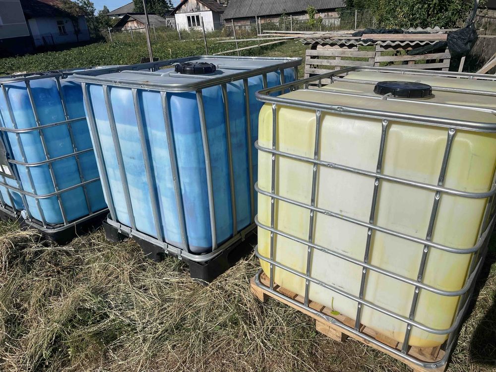 Продам кубові бочки