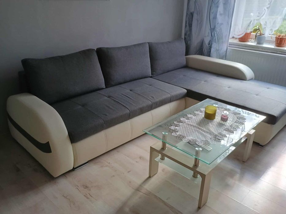 Sprzedam narożnik rozkładany i stolik kawowy