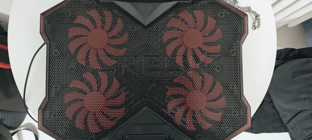 Podkładka chłodząca pod laptopa Genesis