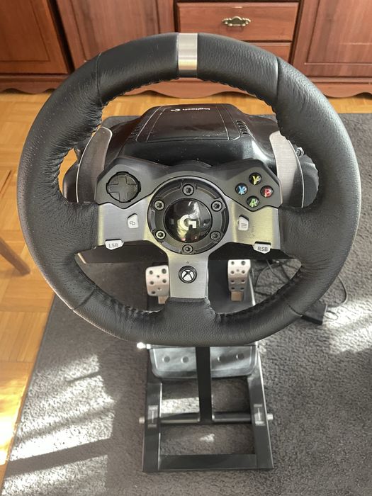 Kierownica Zestaw Logitech G920 + pedały + stojak – Xbox / PC