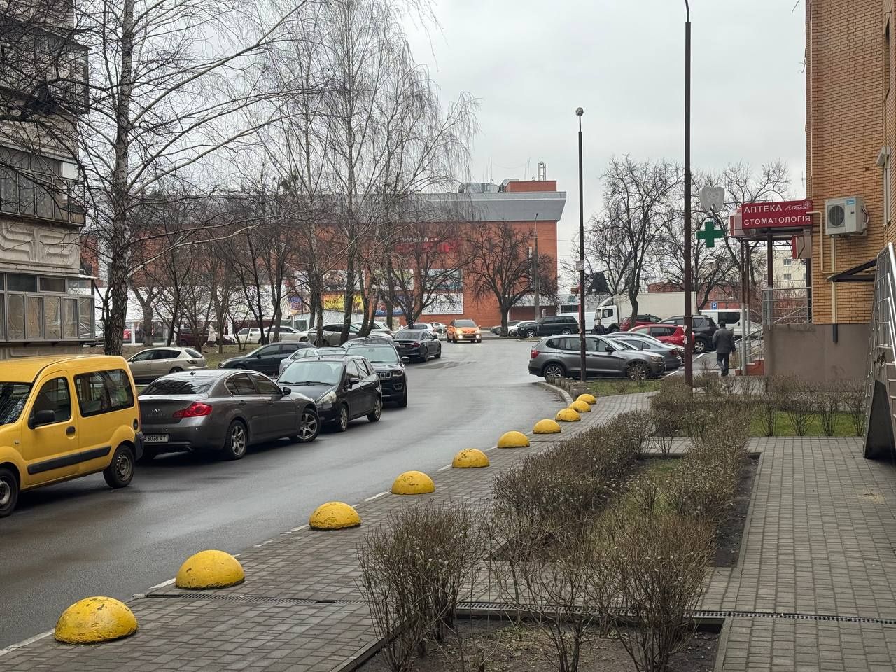 Продам  квартиру 91 м2,під бізнес,офіс , ЖК Атлант Петлюри 21 б,без %
