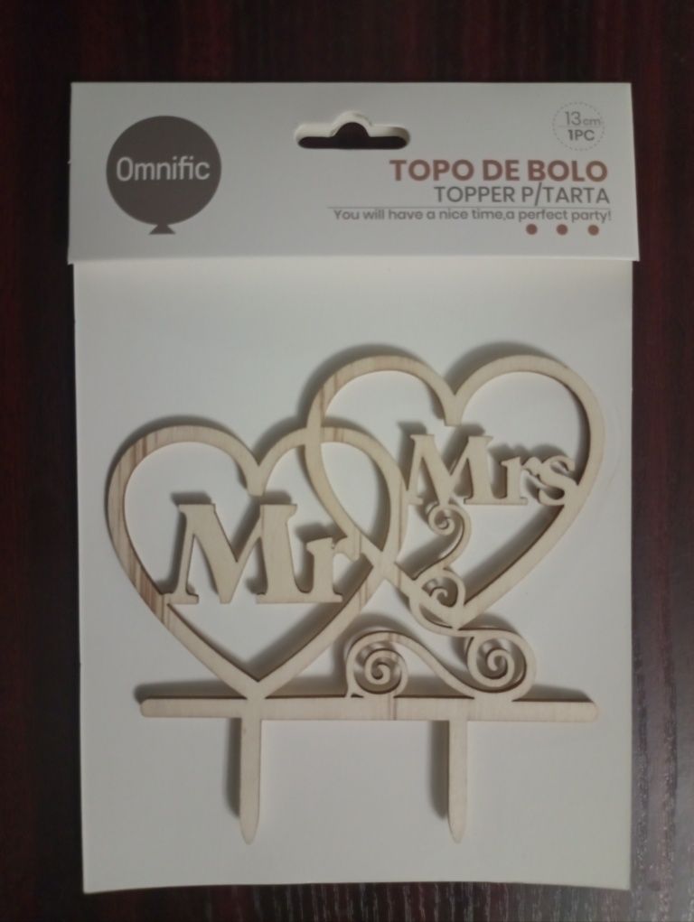 Topos de Bolo em Madeira (Casamento)