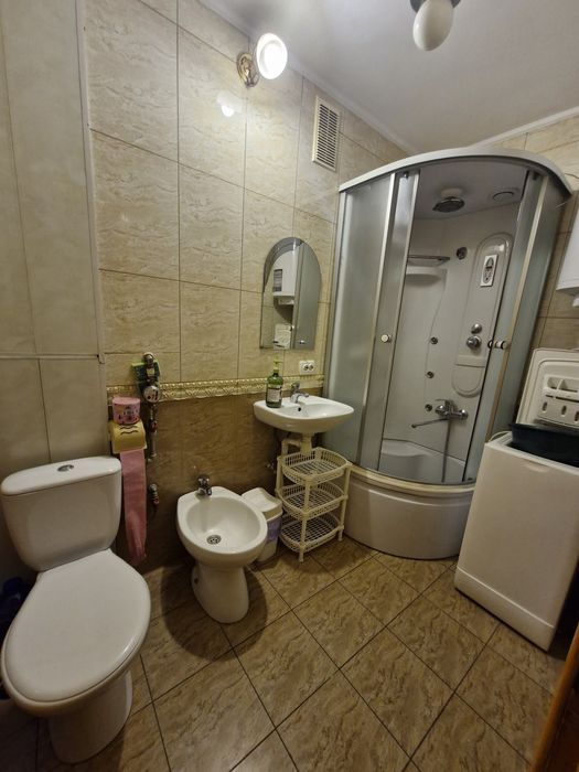 Вільна  26.11, 1-5 чол.Майдан,Героїв Майдану , Проспект