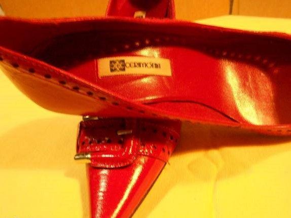 Sapatos em pele - Vermelhos - NOVOS - Baratíssimos