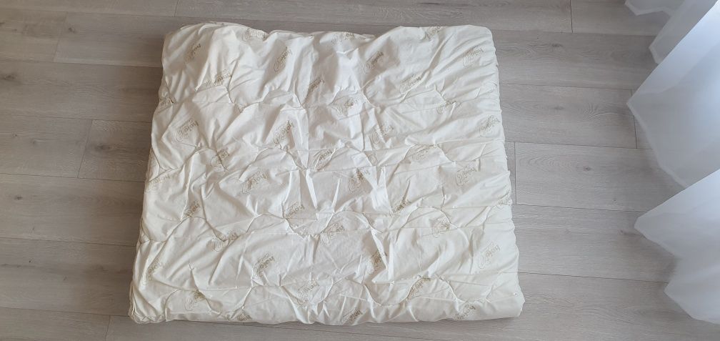 Kołdra 200x220 bardzo dobra jakość Hoye skandynawska całoroczna