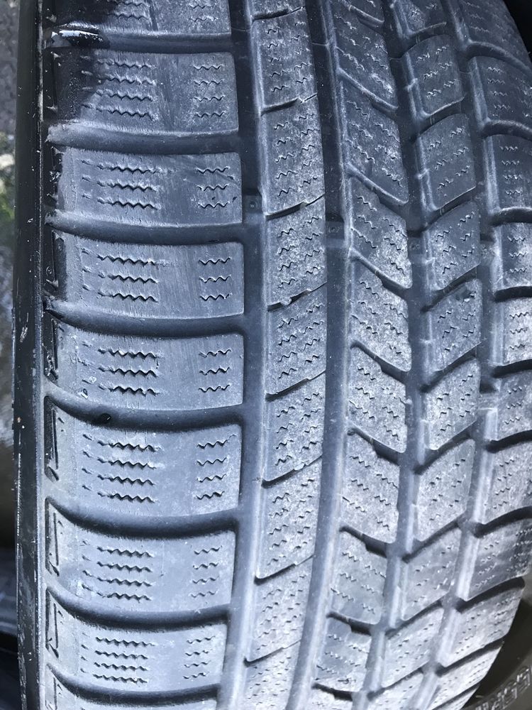 2 szt.para opony zimowe 16r.225/55R17 Nexen Winguardx Sport 5.5 mm