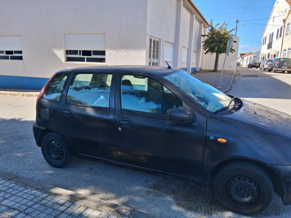 Carro fiat punto