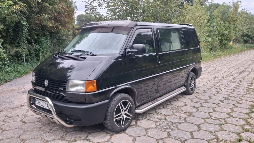 Volkswagen transporter  2.5 TDI 102 KM holenderka DOKA 5 osób baza pod kampera