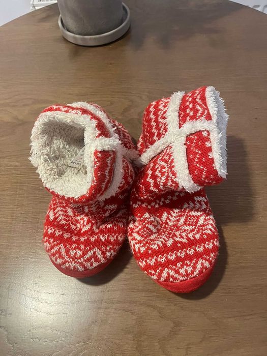 Ciepłe, przytulne buty po domu